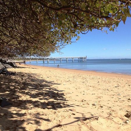 Coconut Palms On The Bay Aparthotel Hervey Bay Buitenkant foto